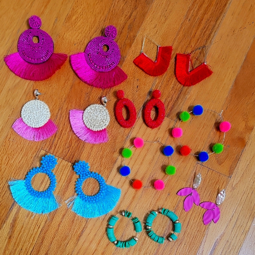 8 Pairs Of Fun Ear Rings